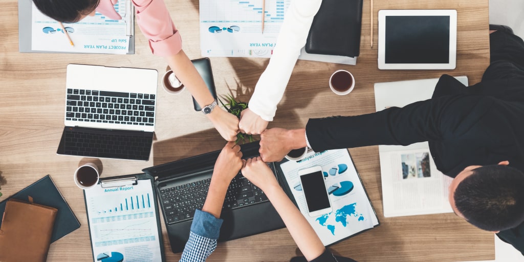 Làm sao để cân bằng mục tiêu cá nhân và mục tiêu chung khi làm việc nhóm?